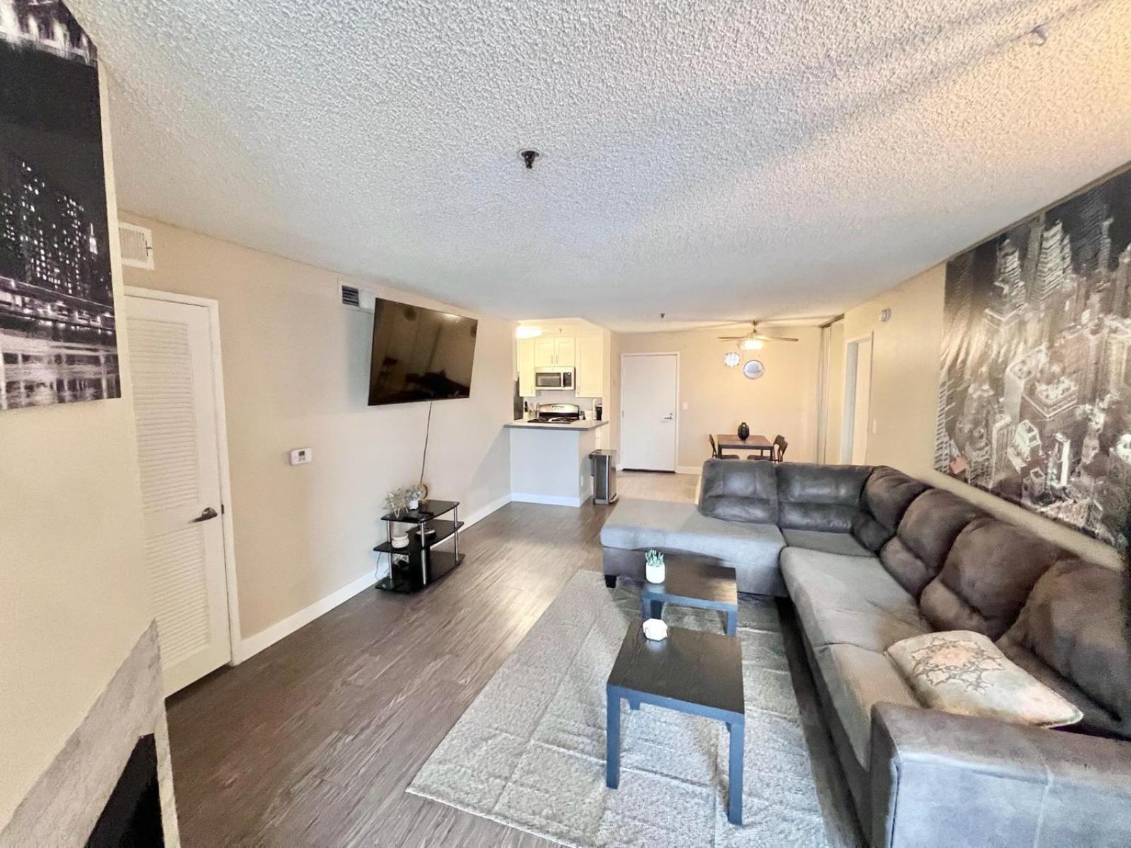 Hollywood Two Bedroom & Free Two Parking Spots Apartment Los Angeles Bagian luar foto